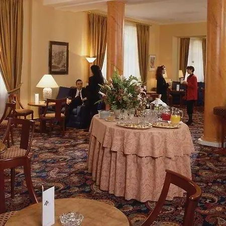 Victoria 4*