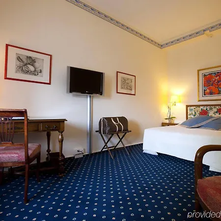 Victoria 4*